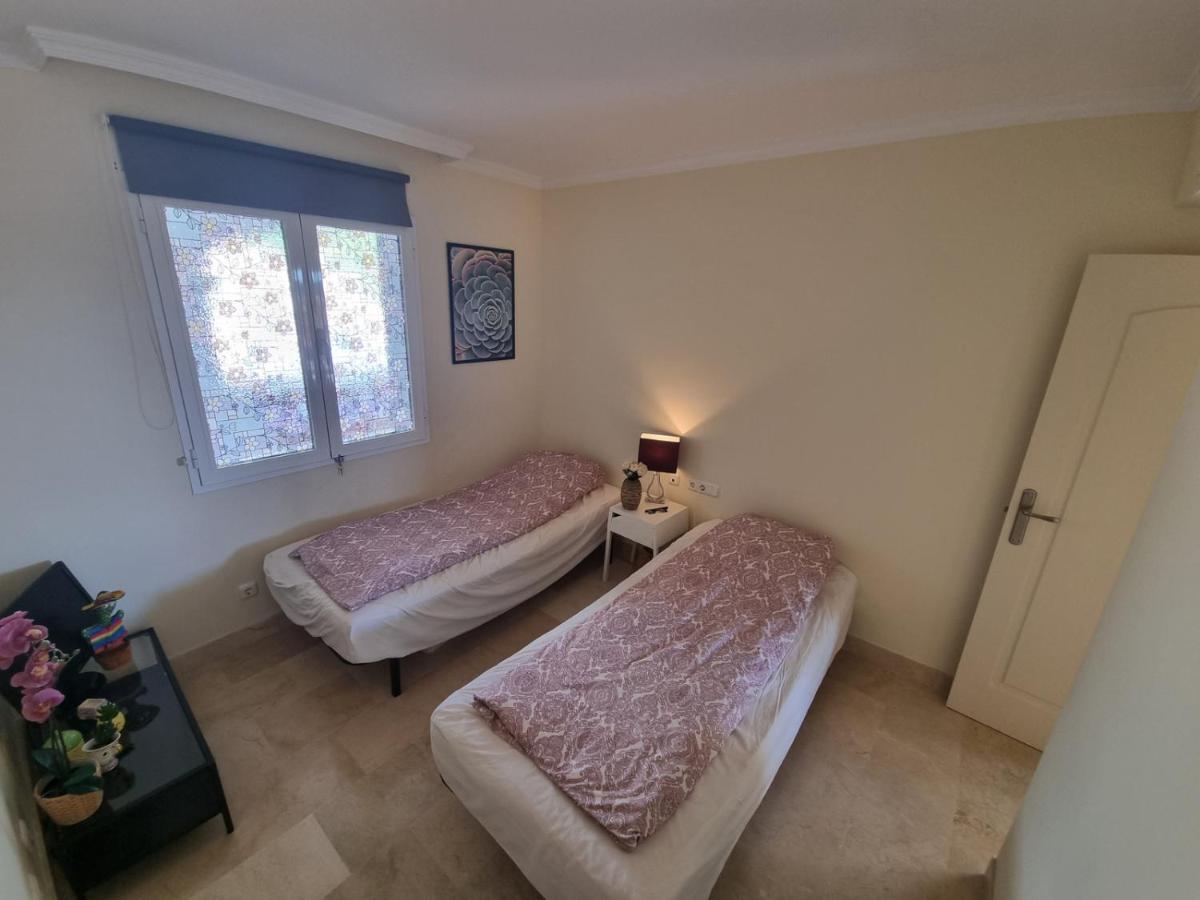 Elegant Apartment With Fantastic Views At The Top Of Calahonda Sitio de Calahonda ภายนอก รูปภาพ