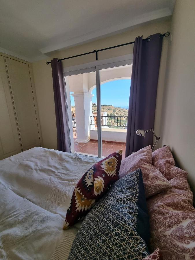 Elegant Apartment With Fantastic Views At The Top Of Calahonda Sitio de Calahonda ภายนอก รูปภาพ