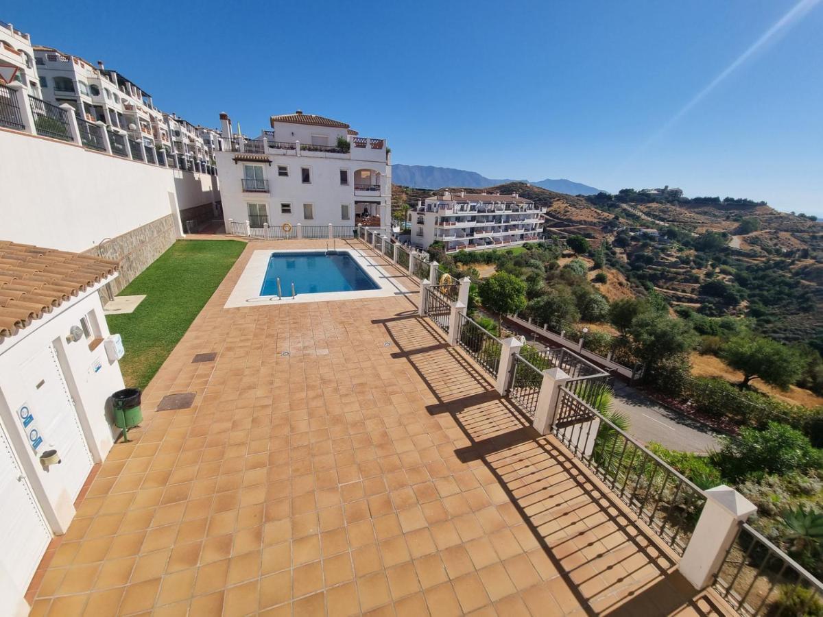 Elegant Apartment With Fantastic Views At The Top Of Calahonda Sitio de Calahonda ภายนอก รูปภาพ
