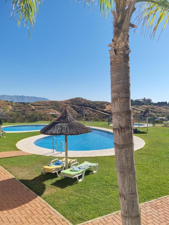 Elegant Apartment With Fantastic Views At The Top Of Calahonda Sitio de Calahonda ภายนอก รูปภาพ